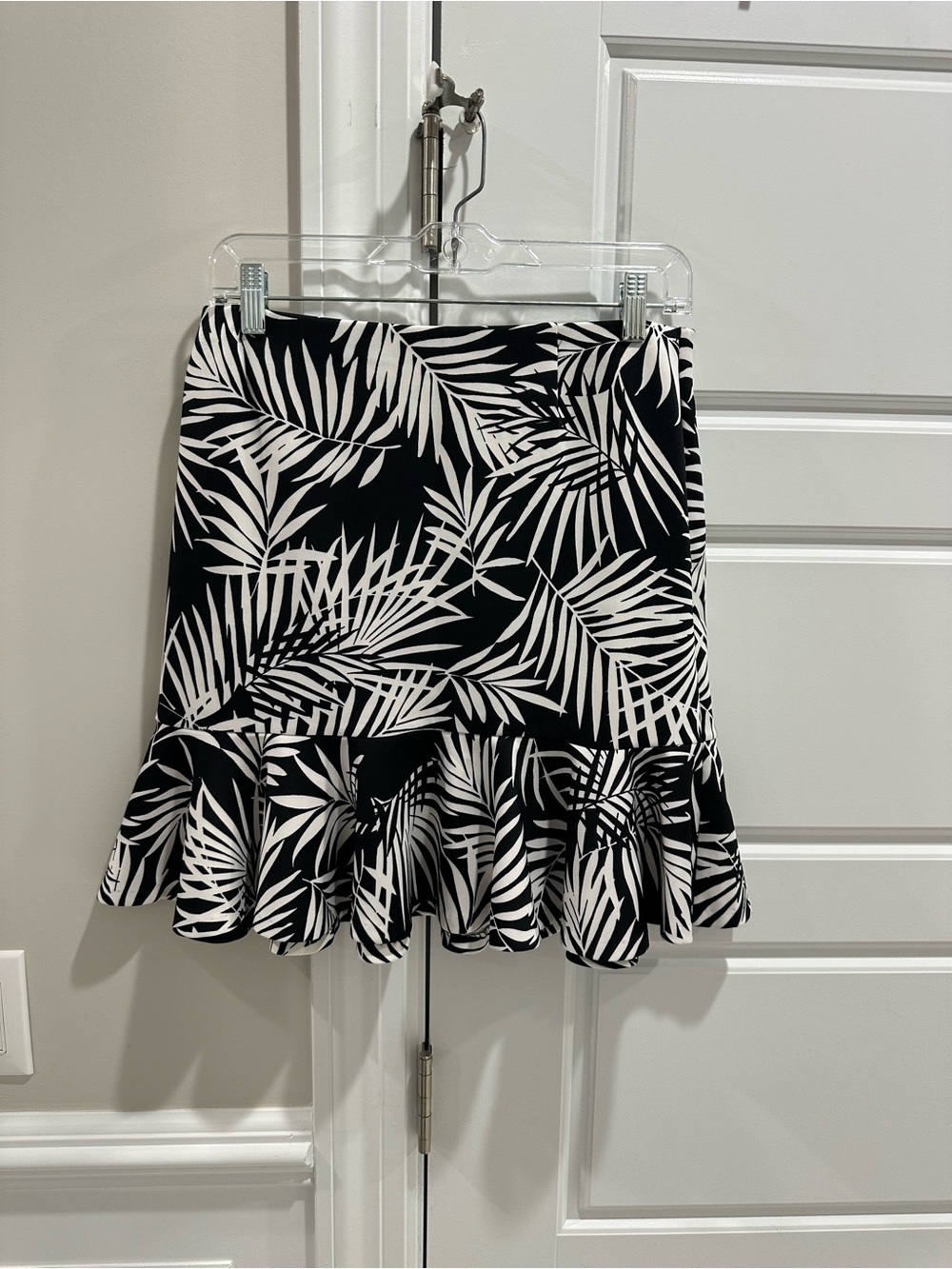 Aqua Black & White Palm-Leaf Ruffle Mini Skirt